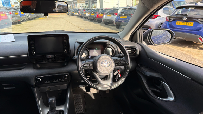 Toyota Yaris 1.5 Hybrid Design 5dr CVT Hybrid Hatchback